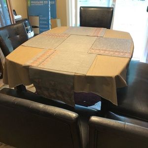 Formal Dining room table with extendable leaf.